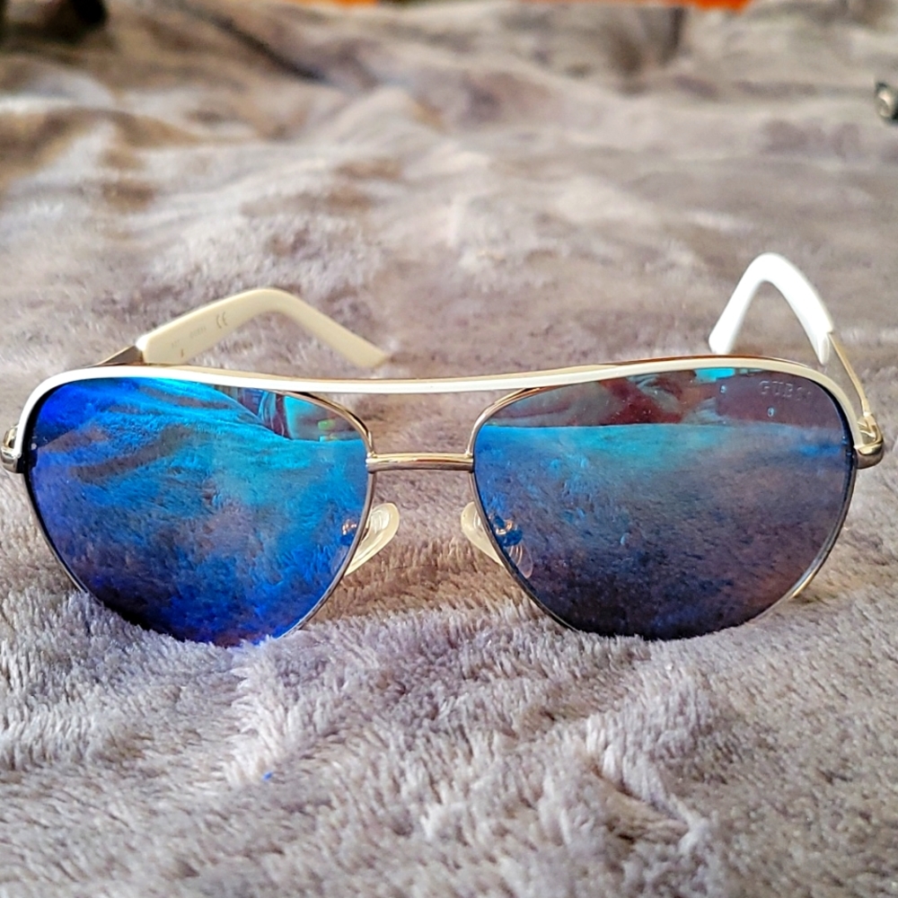 Guess Aviator Sunglasses